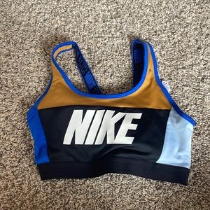 Nike pattern sports bra